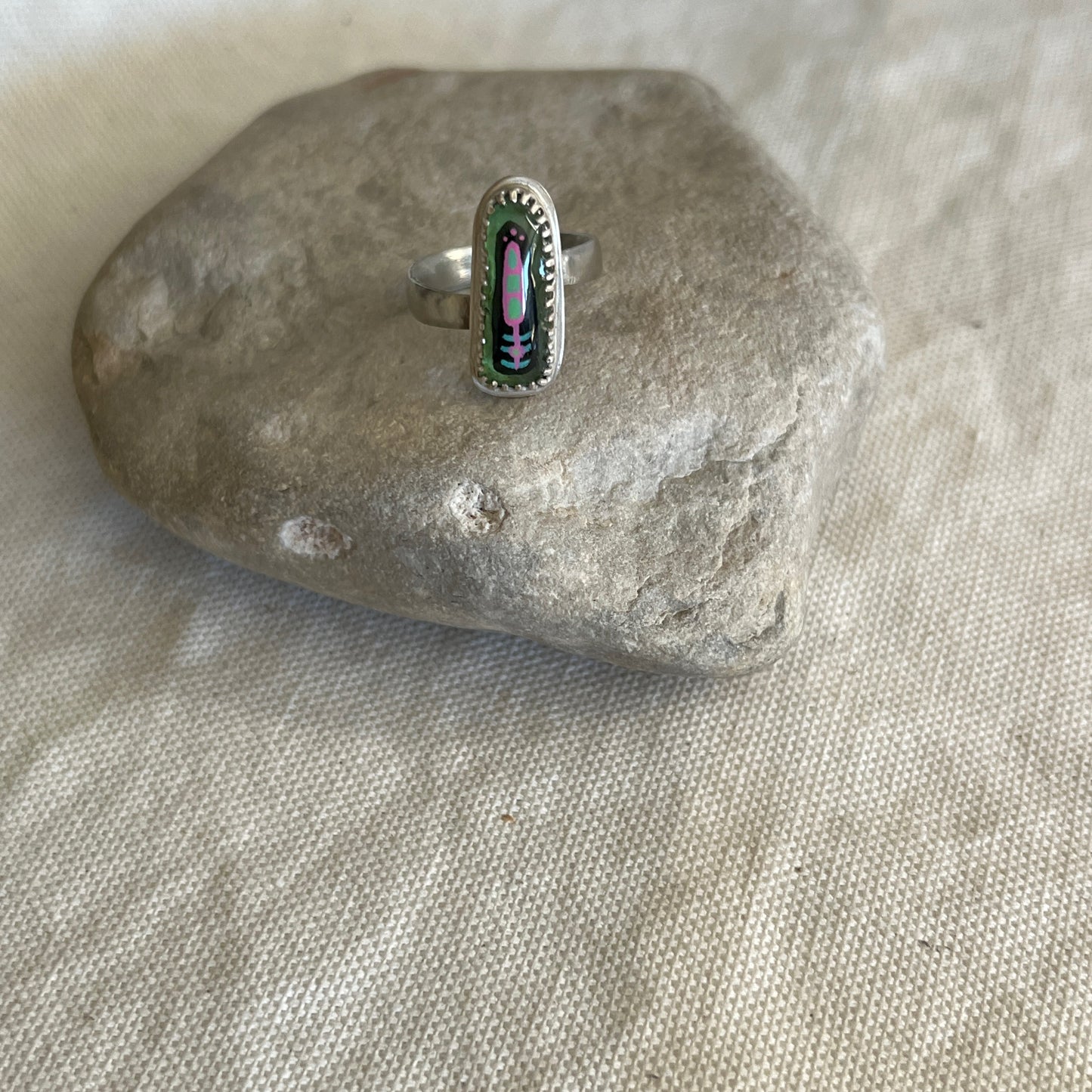 Hand-Painted Chicago Beach Glass Silverware Ring (Size 6.25)